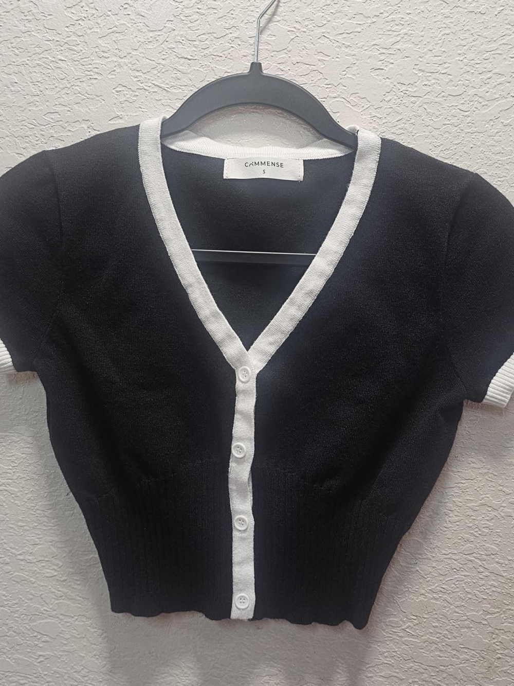 Commense Black V-Neck Short-Sleeve Sweater with White Trim